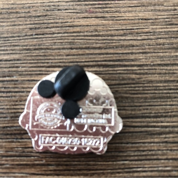 Disney Official Trading Pin: Tsum Tsum Star Wars Han Solo - Picture 2 of 2